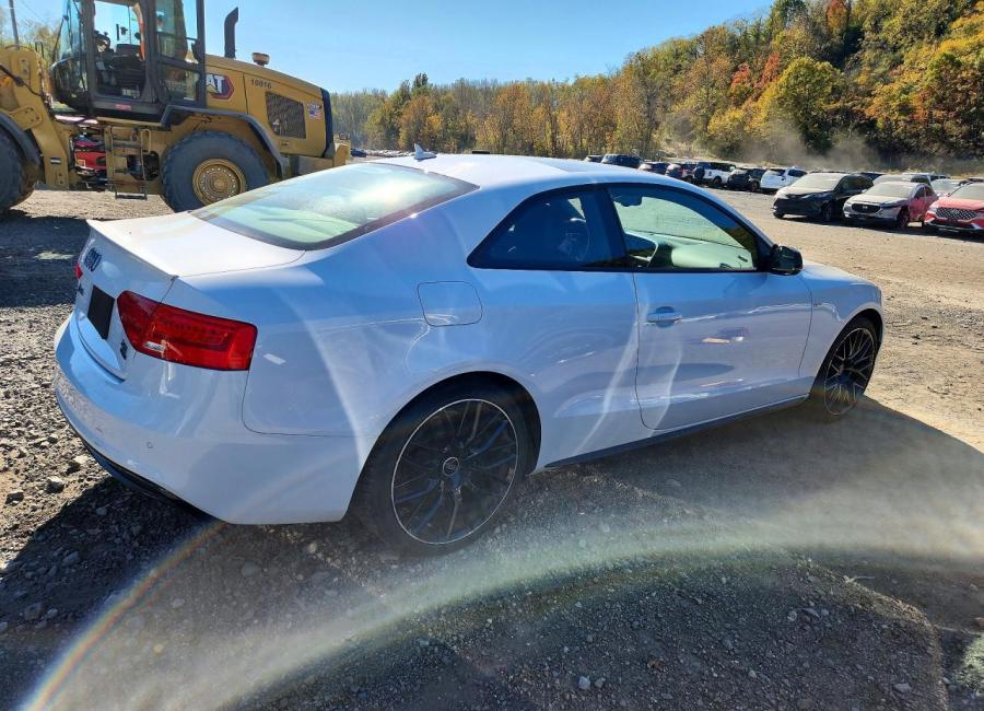 Salvage 2016 Audi A5  in White