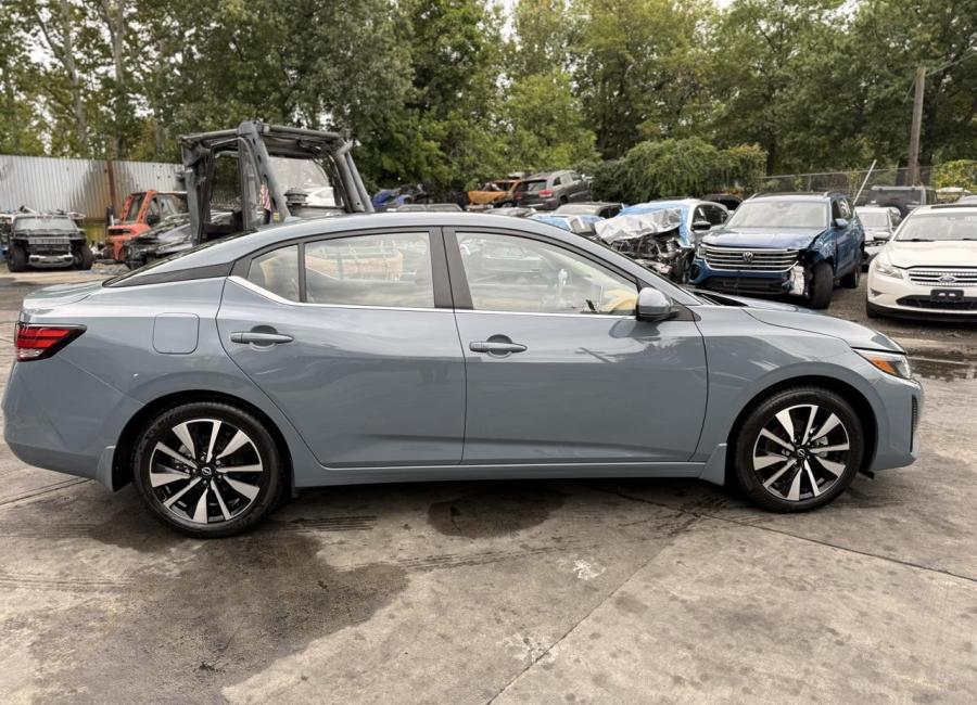 Salvage 2025 Nissan Sentra Sv in Gray