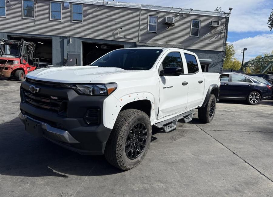 Salvage 2026 Chevrolet Colorado  in White