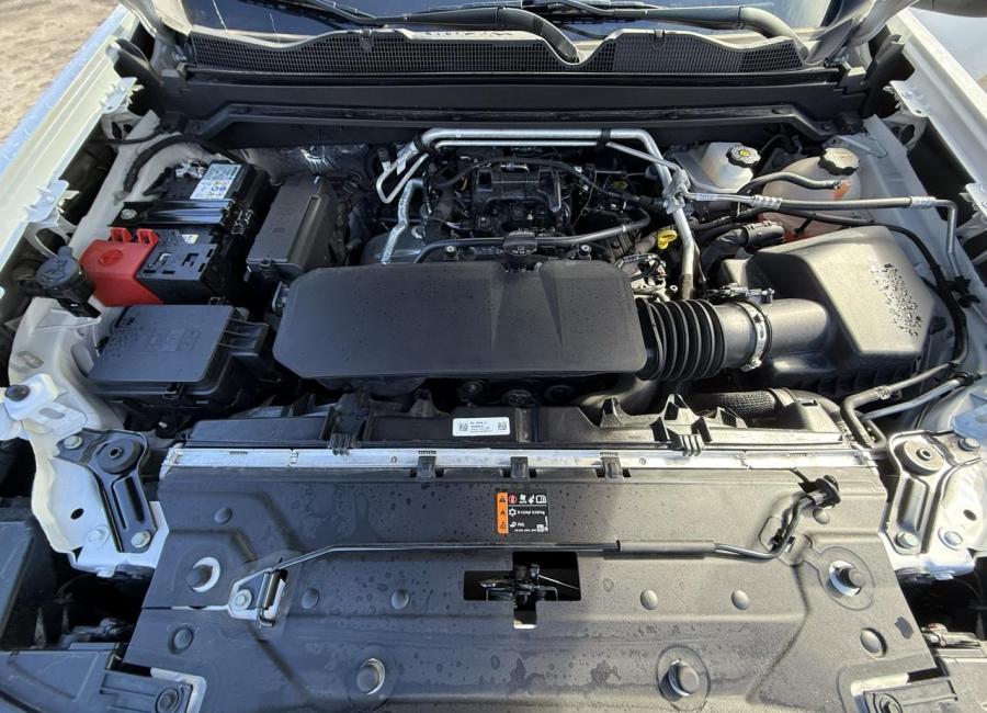 Salvage 2026 Chevrolet Colorado  in White