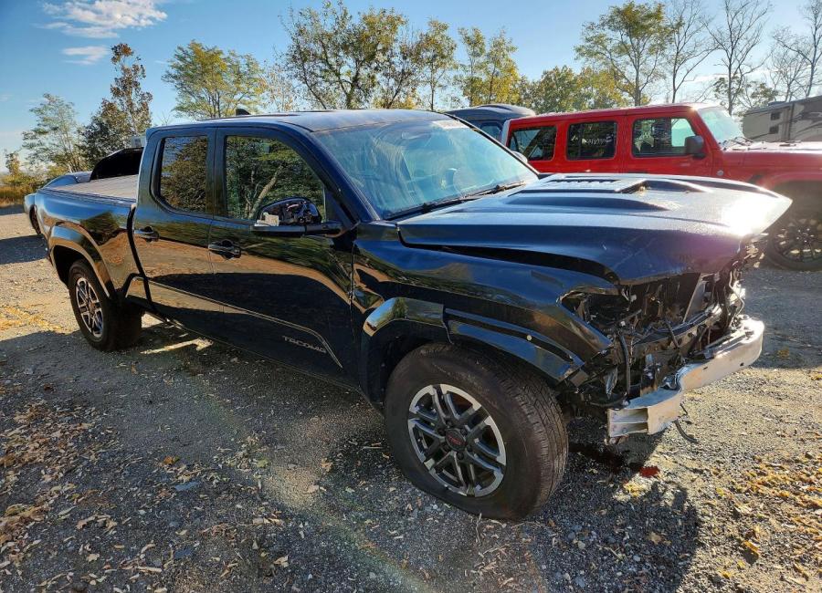 Salvage 2025 Toyota Tacoma Trd Sport in Black