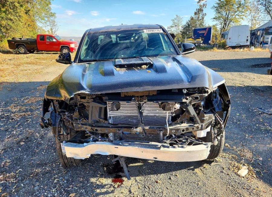 Salvage 2025 Toyota Tacoma Trd Sport in Black