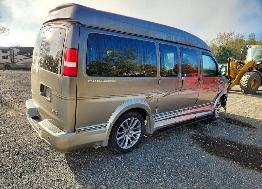 Salvage 2021 Gmc Savana Explorer Rx in Brown