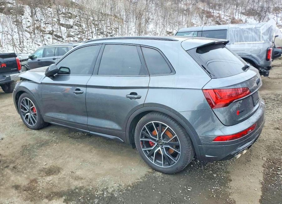 Salvage 2025 Audi Sq5  in Gray
