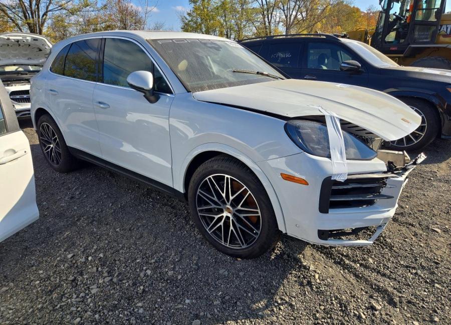 Salvage 2026 Porsche Cayenne  in White
