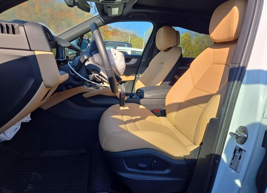 Salvage 2026 Porsche Cayenne  in White