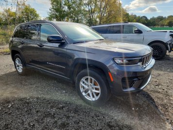 2024 jeep grand-cherokee Laredo in Gray - Front Three-Quarter View - BidGoDrive Inventory