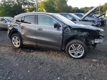 Salvage 2023 Mercedes-benz GLA 250 4MATIC