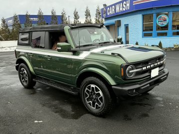 Salvage 2022 Ford Bronco OUTER BANK