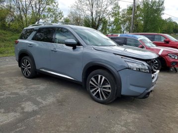 Salvage 2025 Nissan Pathfinder PLATINUM