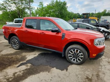 Salvage 2024 Ford Maverick LARIAT