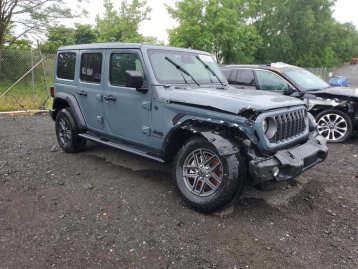 Salvage 2025 Jeep Wrangler 