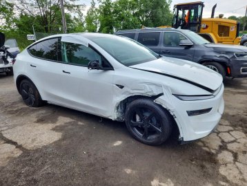 Salvage 2026 Tesla Model Y 