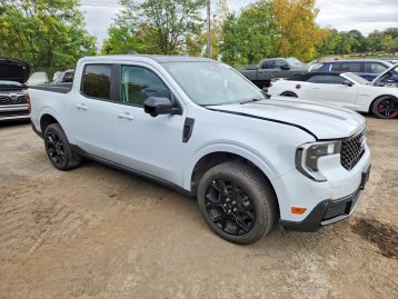 Salvage 2025 Ford Maverick LARIAT