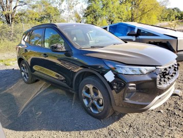 Salvage 2025 Ford Escape 