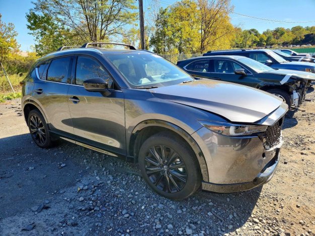 2025 Mazda Cx-5  в Gray - вид спереди под углом - Инвентарь BidGoDrive