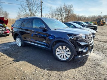 2022 ford explorer KING RANCH in Black - Front Three-Quarter View - BidGoDrive Inventory